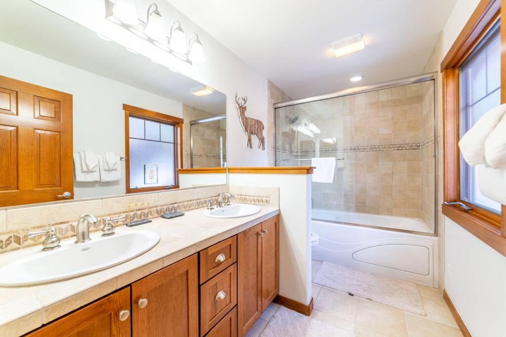 Casa vacanze Luxury Townhome, Walk To The Village, Wifi, Private & Garage Mammoth Lakes