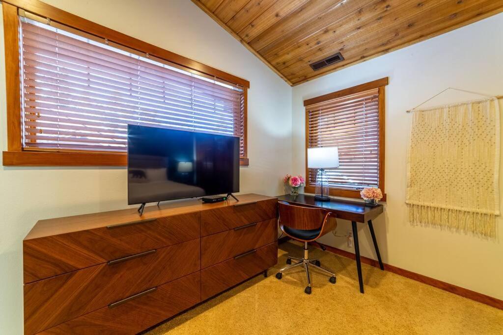 Luxury Townhome, Walk To The Village, Wifi, Private & Garage Casa vacanze *